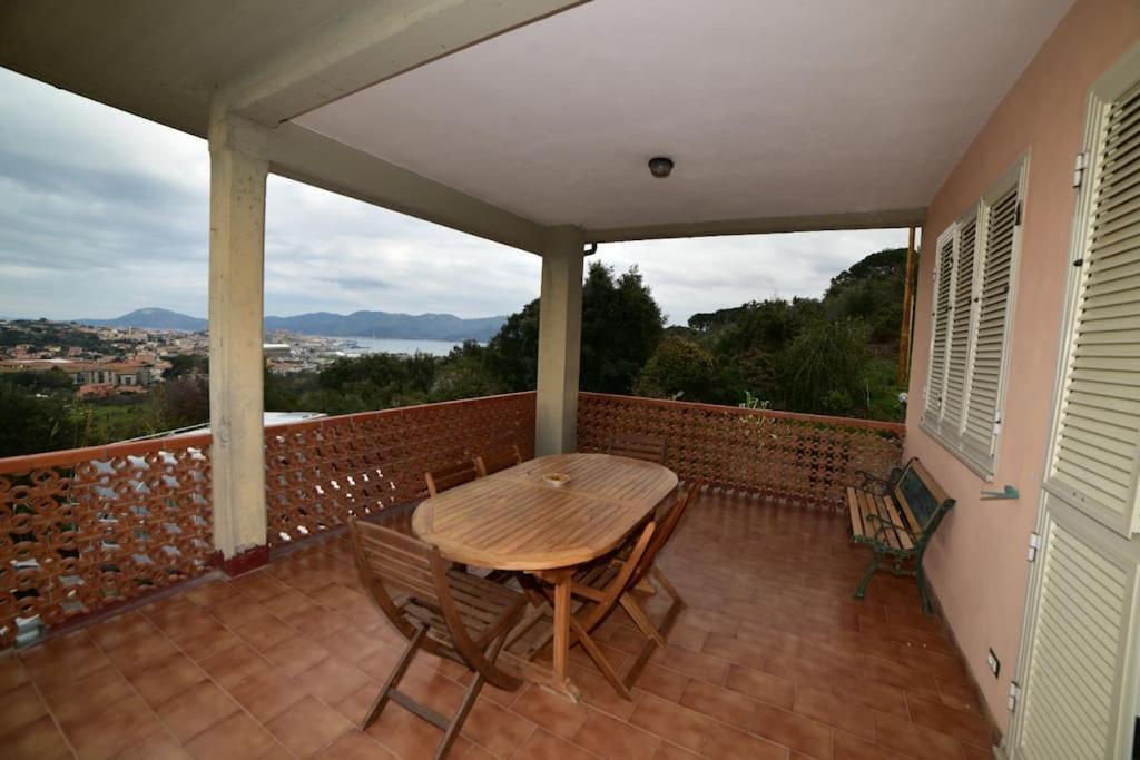 Casa Vacanze Il Pastore Tedesco Портоферайо Екстериор снимка