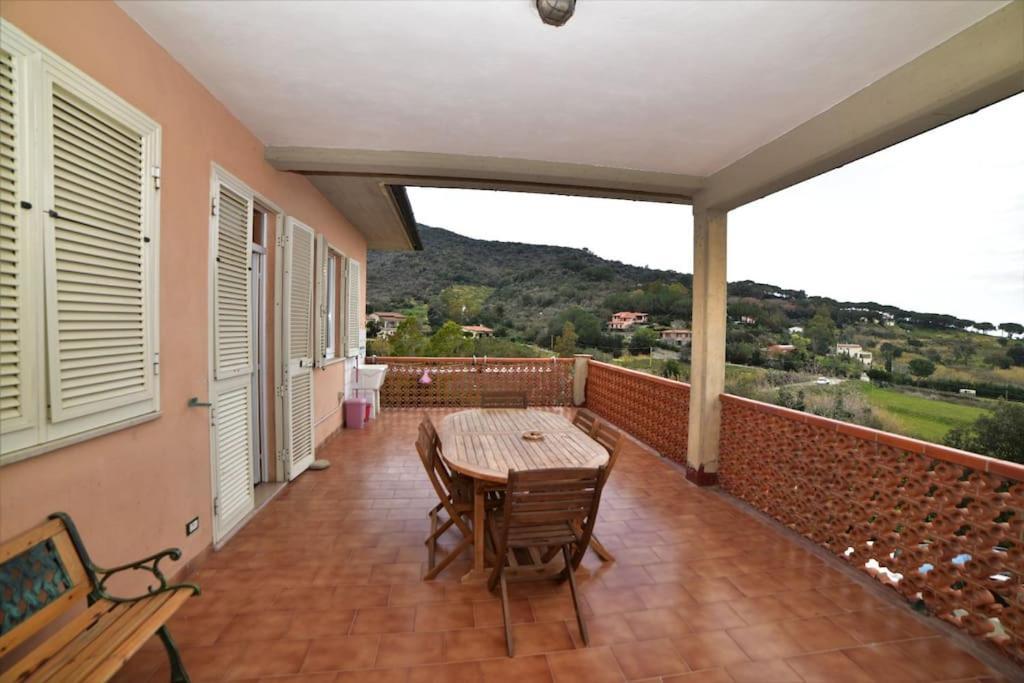 Casa Vacanze Il Pastore Tedesco Портоферайо Екстериор снимка